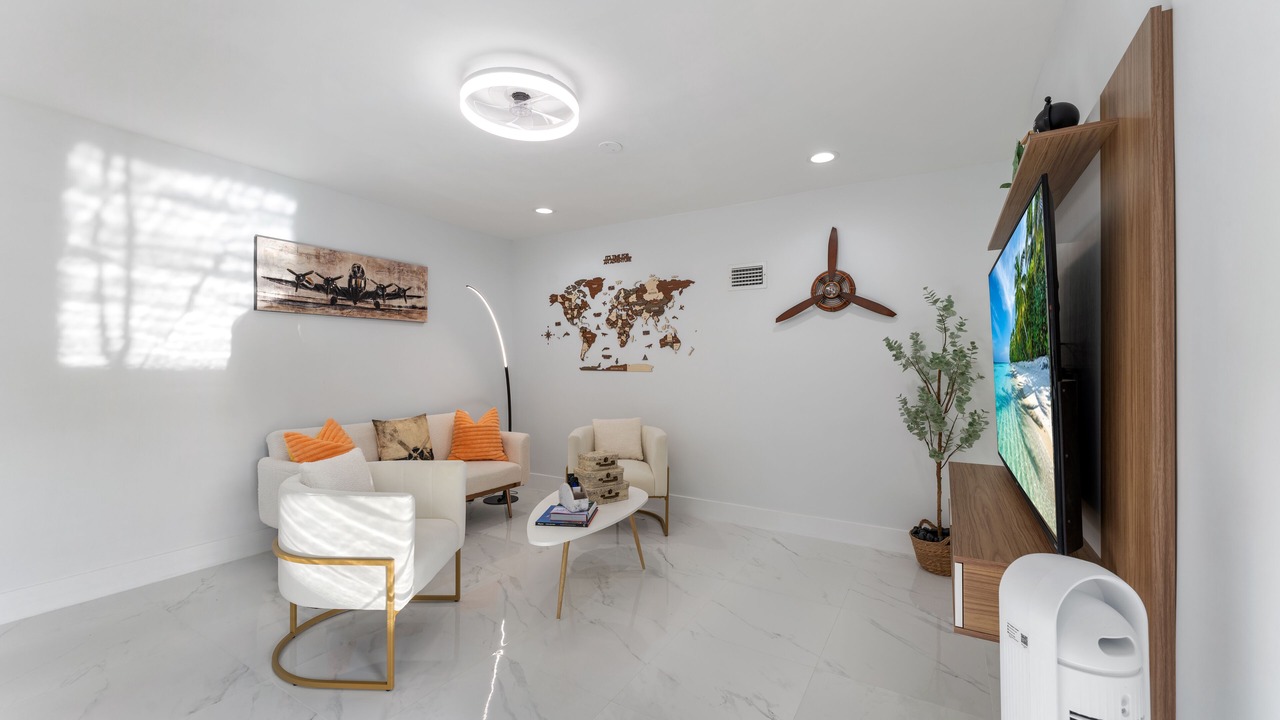 Photo of Livingroom in Miami Springs