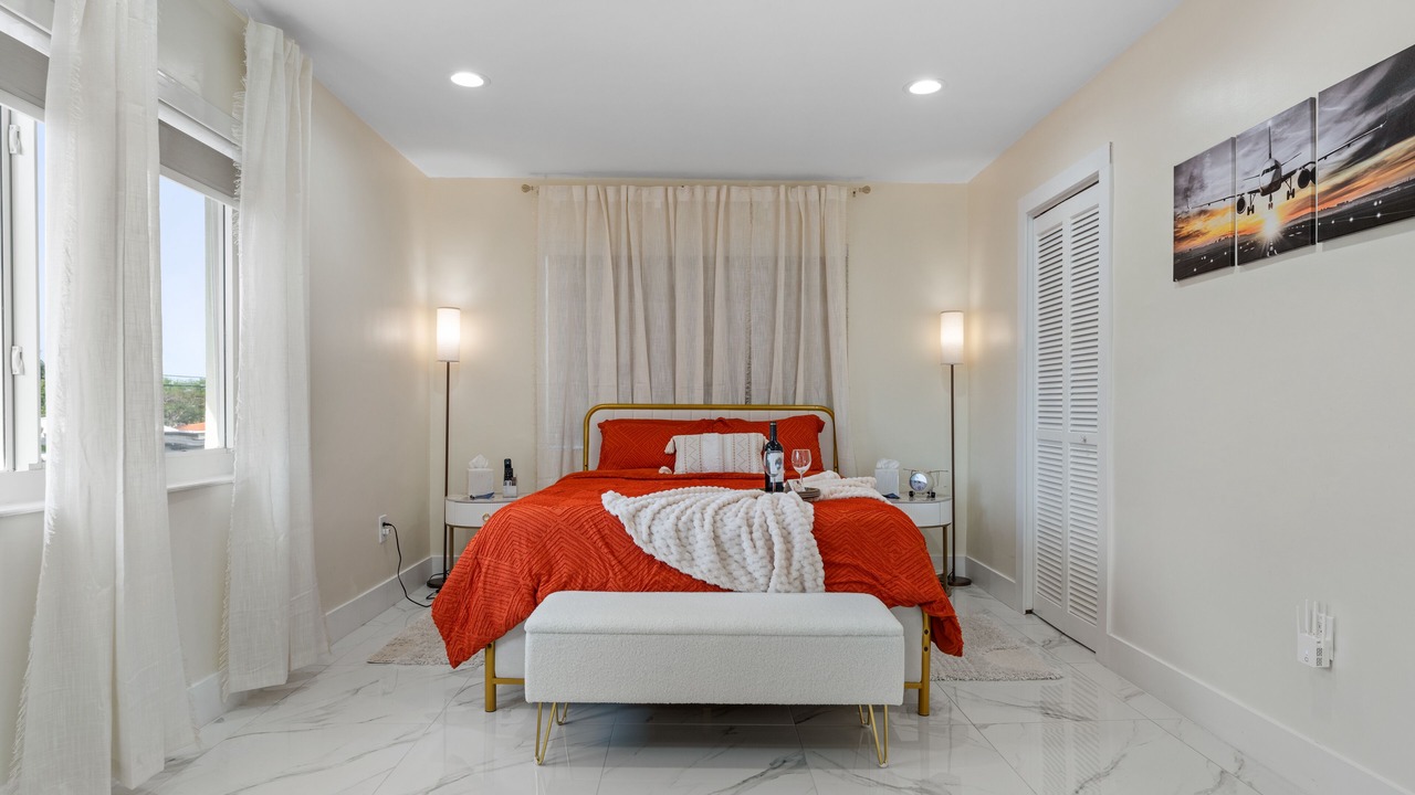 Photo of Bedroom in Miami Springs
