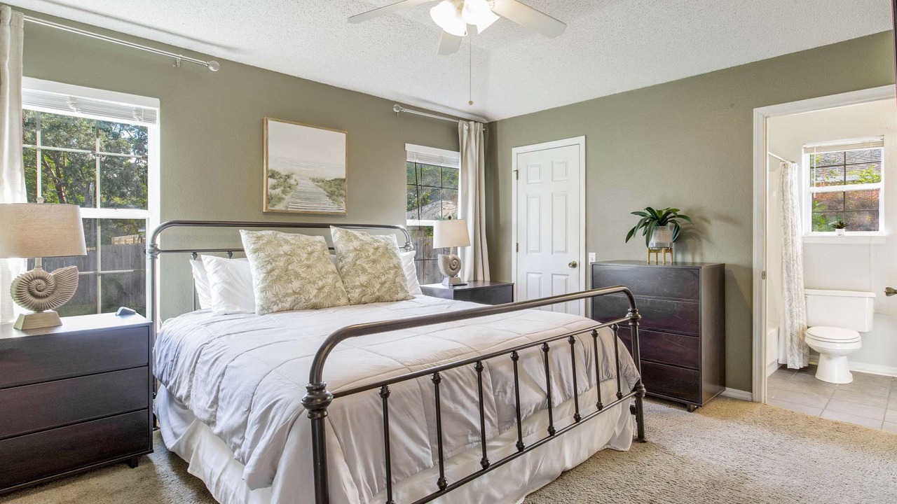 Photo of Bedroom in Ferry Pass
