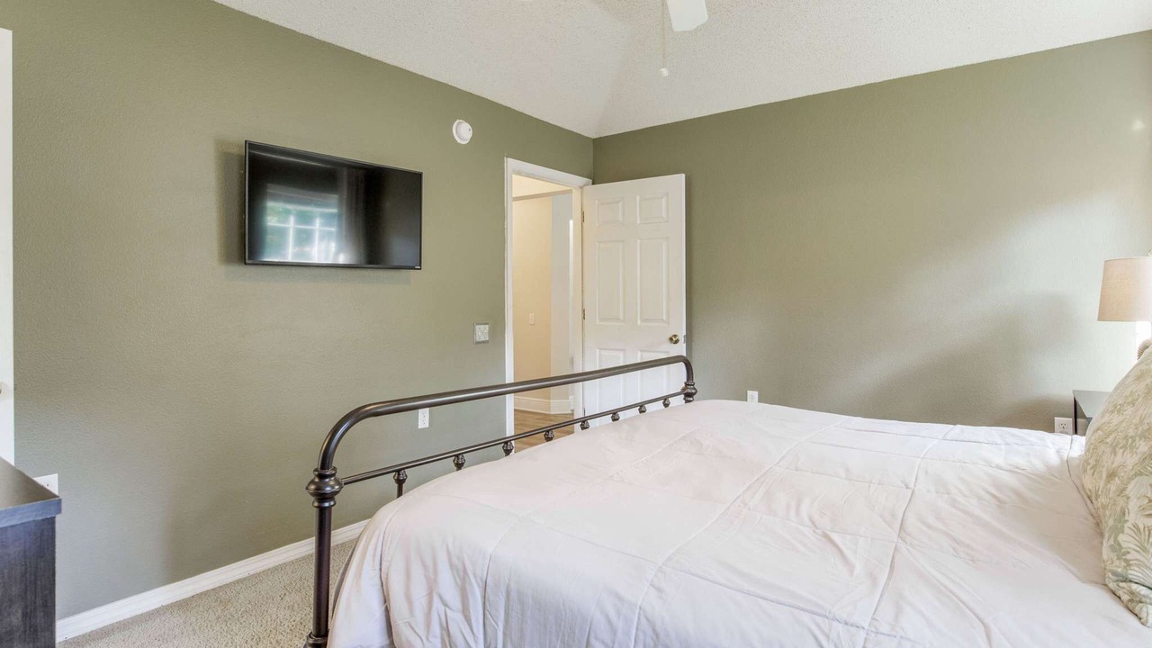 Photo of Bedroom in Ferry Pass