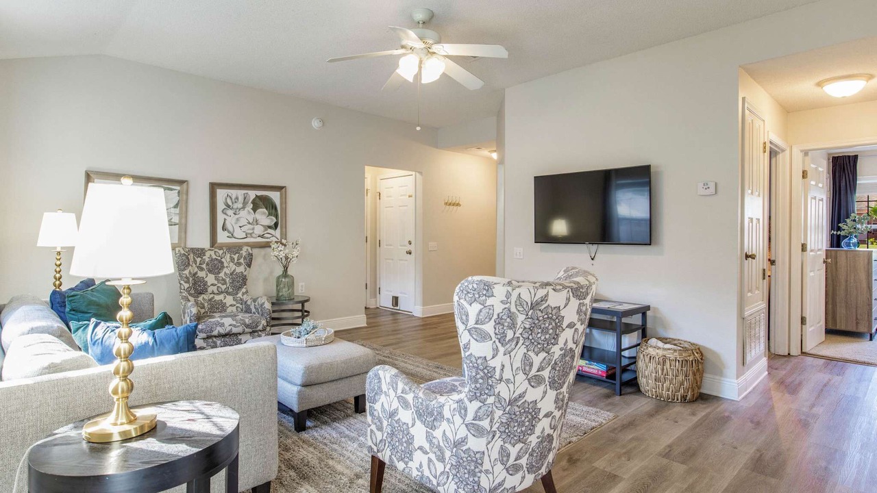 Photo of Livingroom in Ferry Pass
