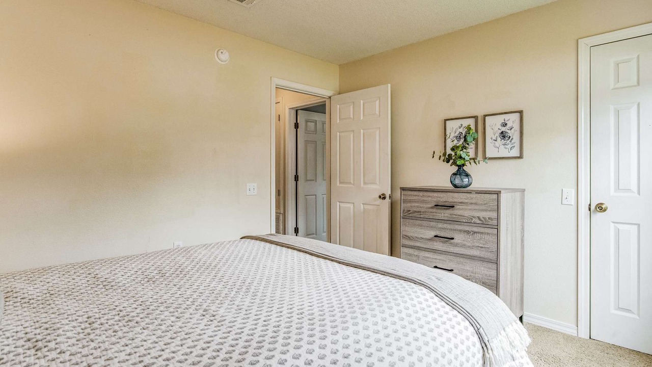 Photo of Bedroom in Ferry Pass