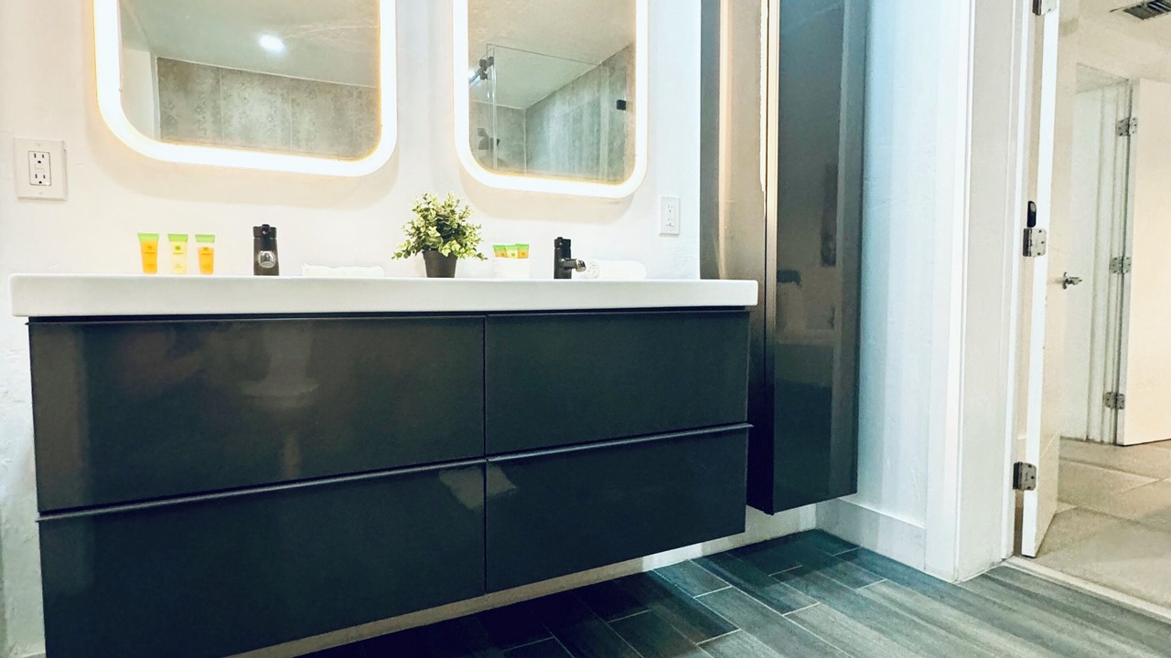 Photo of Bathroom in Biscayne Park