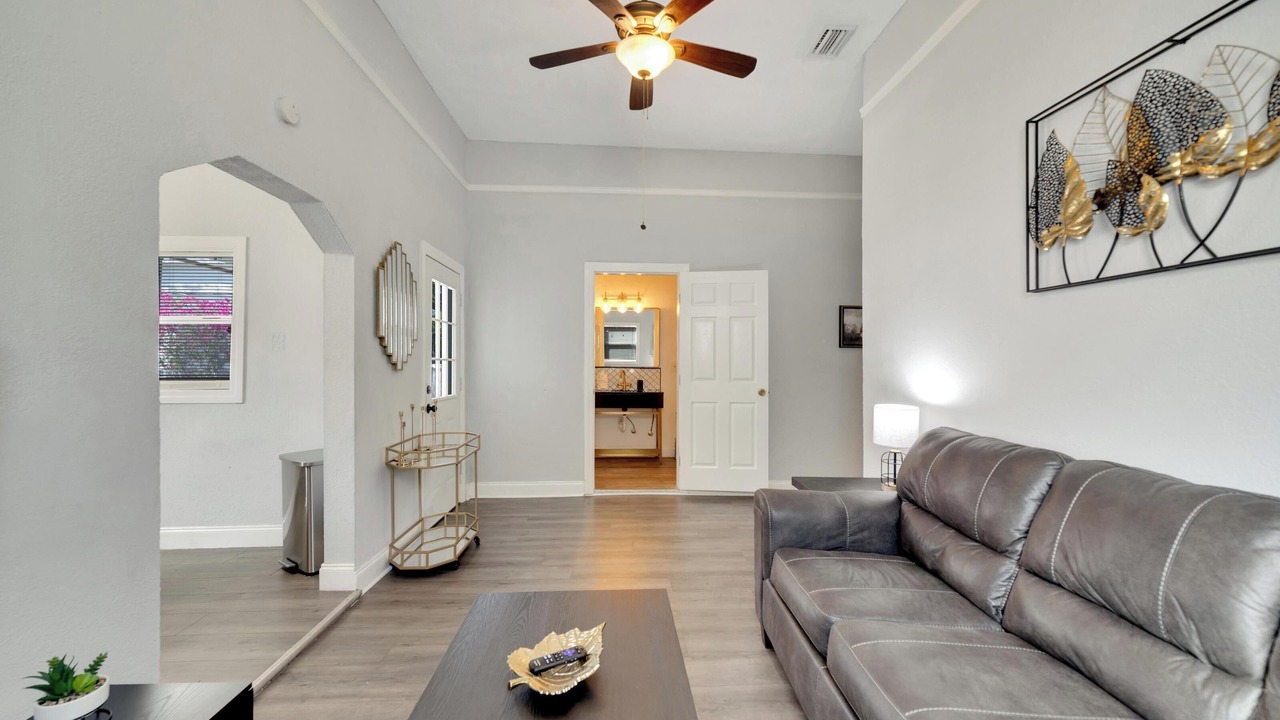Photo of Livingroom in Ybor City