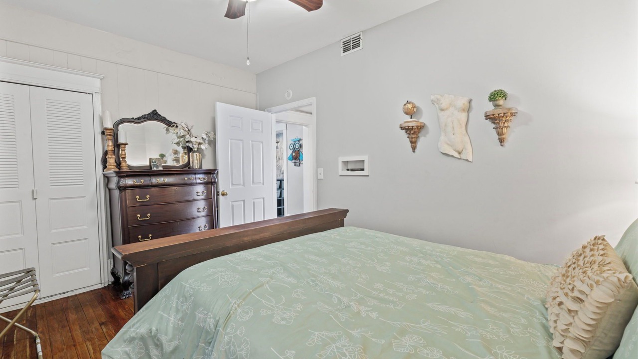 Photo of Bedroom in Riverside
