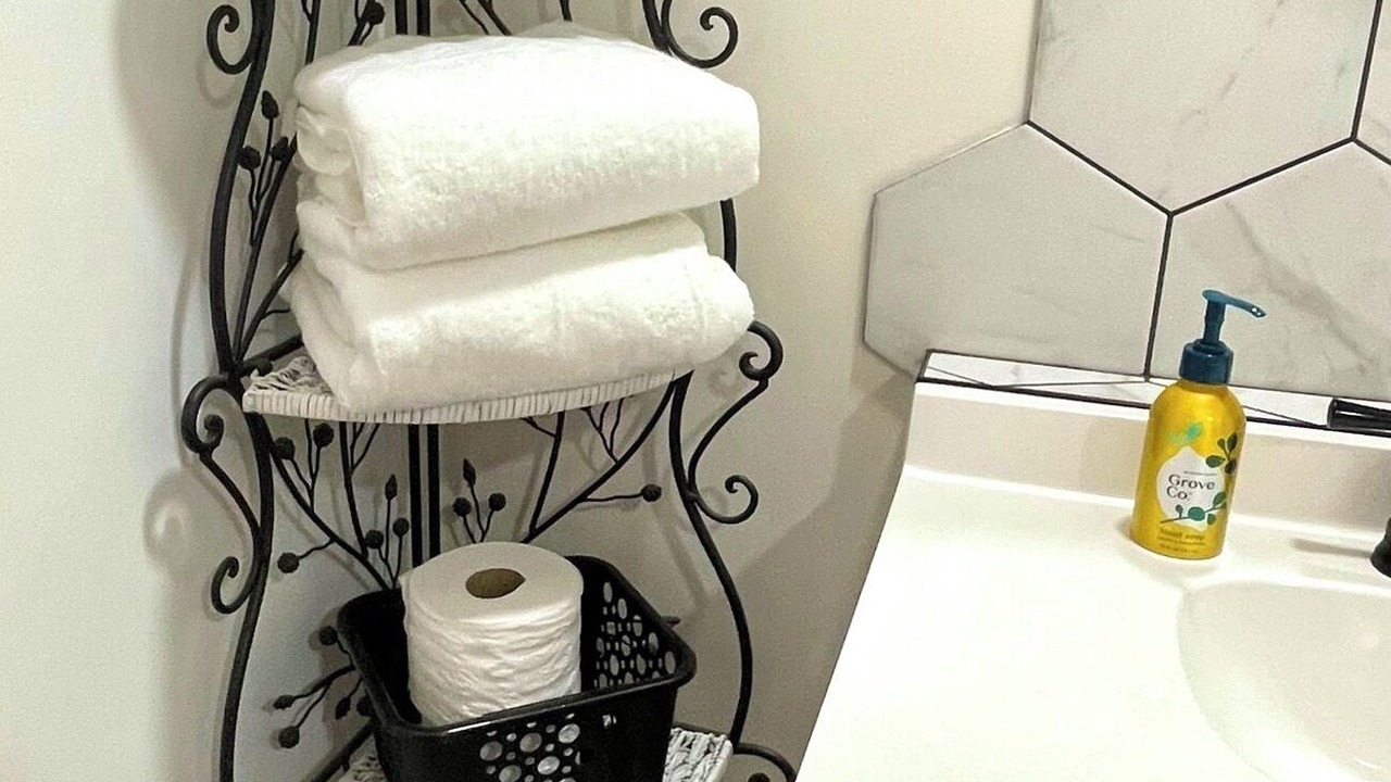 Photo of Bathroom in Truckland