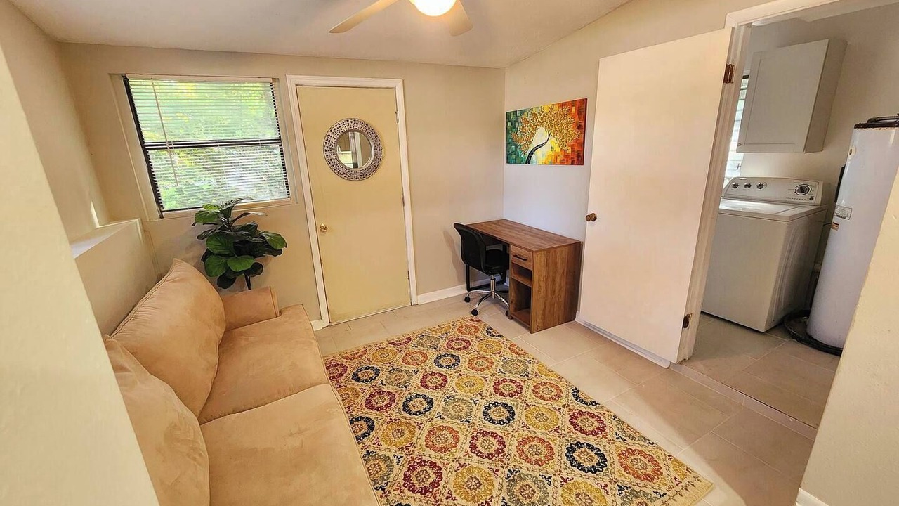 Photo of Livingroom in Westside
