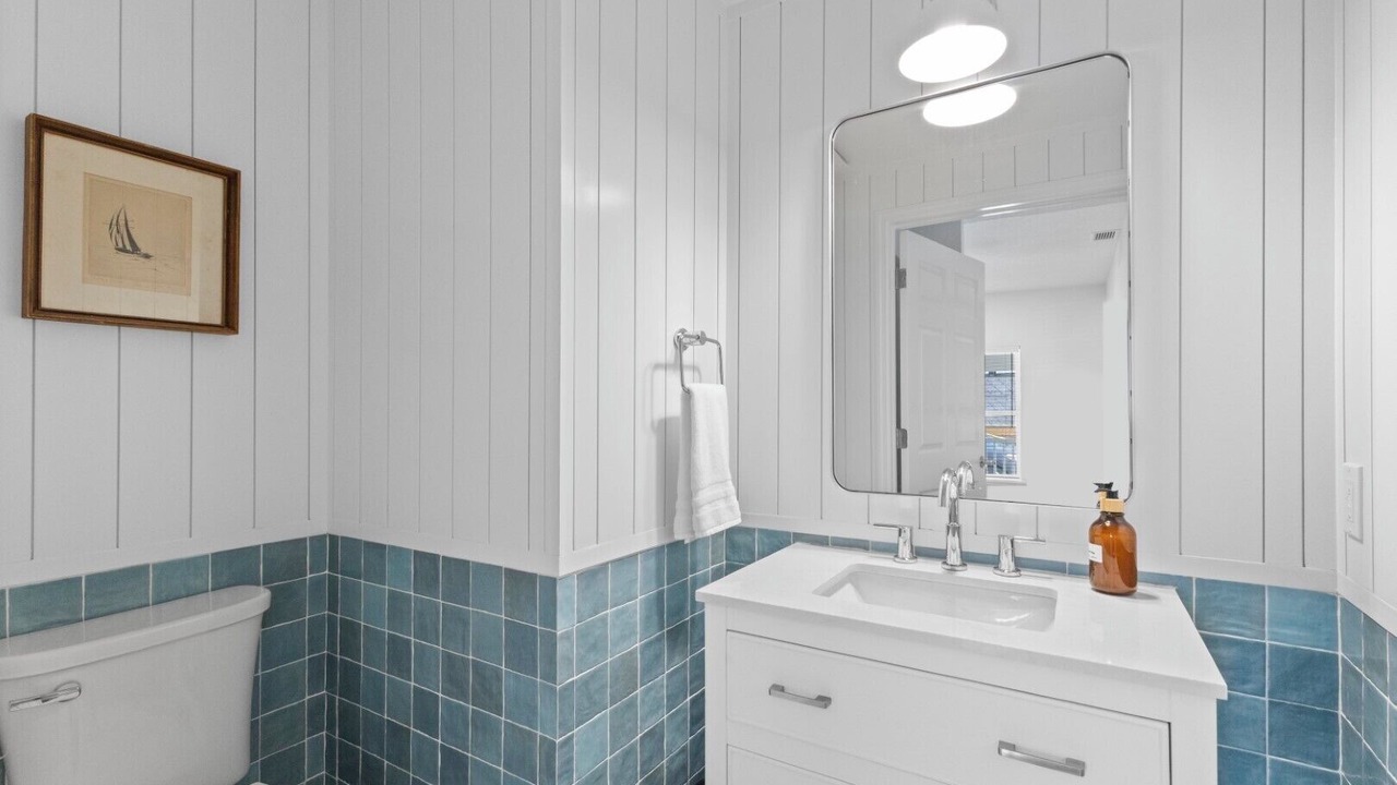 Photo of Bathroom in Downtown Boca Grande Historic District