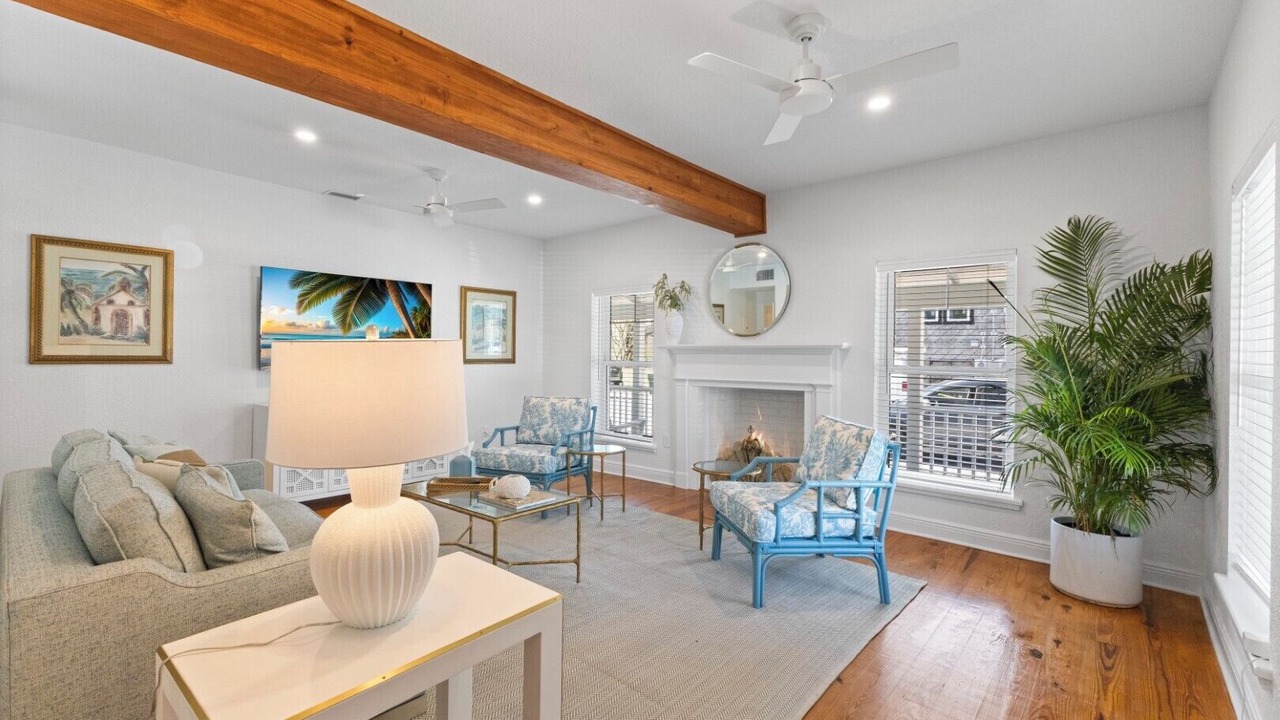 Photo of Livingroom in Downtown Boca Grande Historic District
