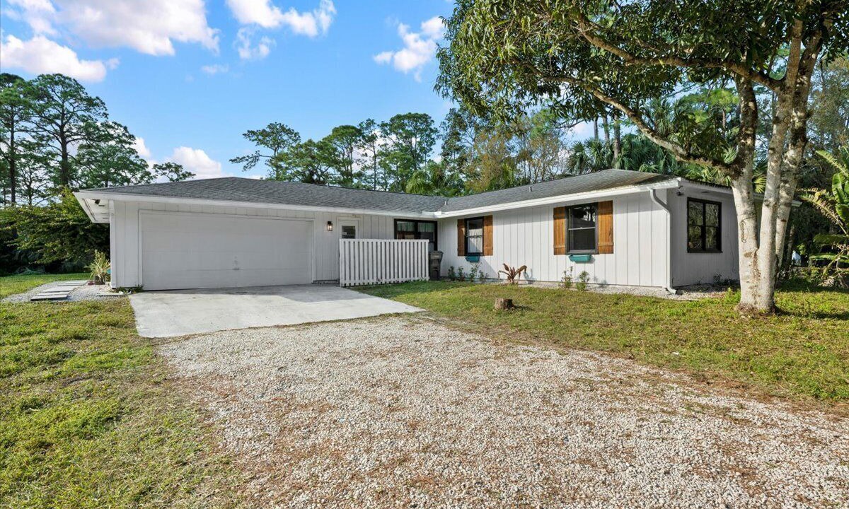 Photo of Outdoor in Jupiter Farms