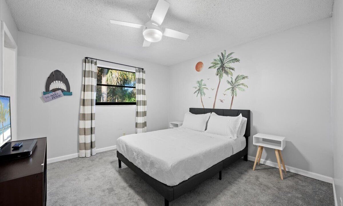 Photo of Bedroom in Jupiter Farms