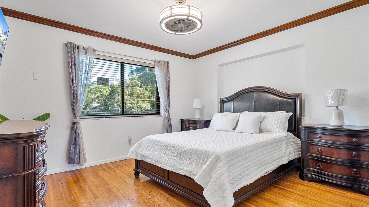Photo of Bedroom in Golden Glades