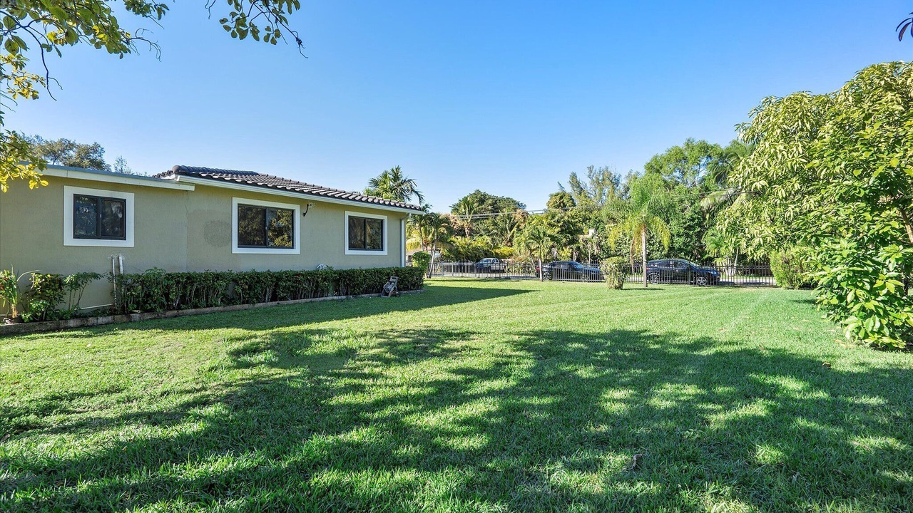 Photo of Outdoor in Golden Glades