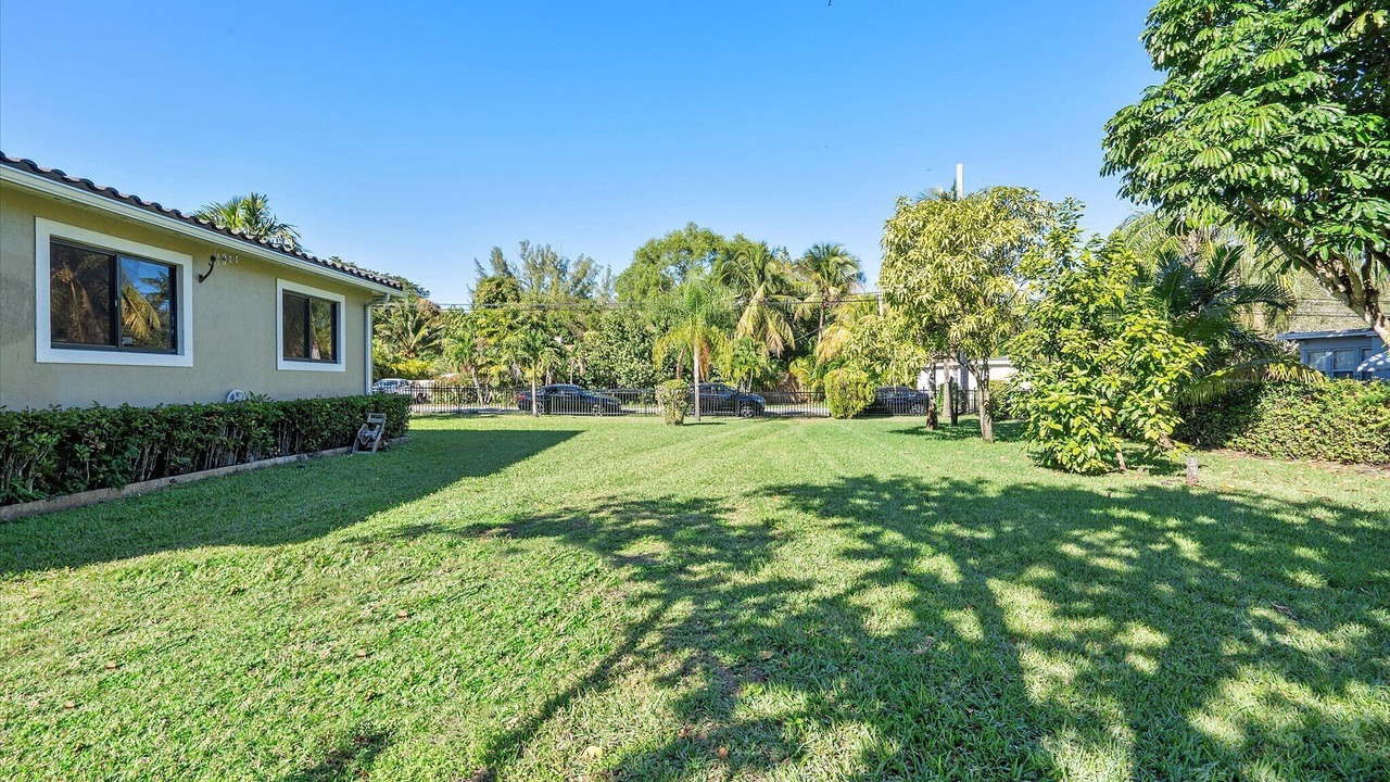 Photo of Outdoor in Golden Glades