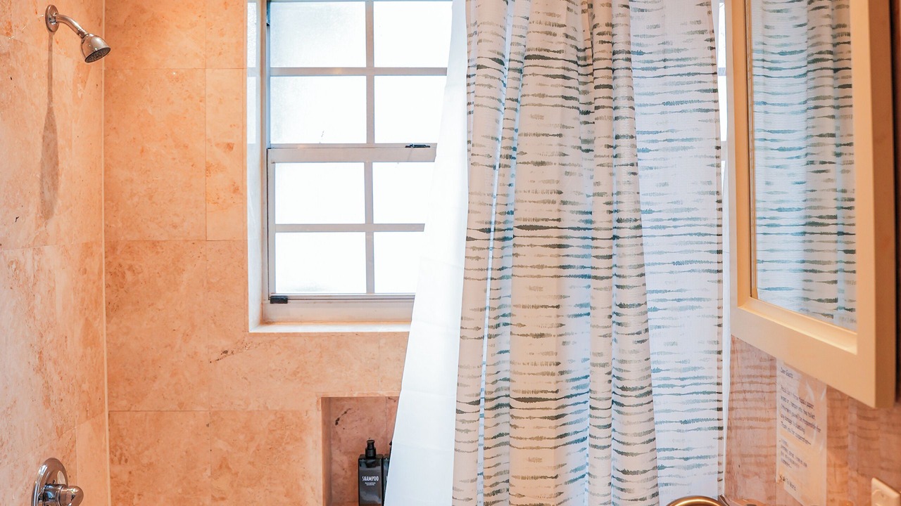 Photo of Bathroom in North Central Hollywood
