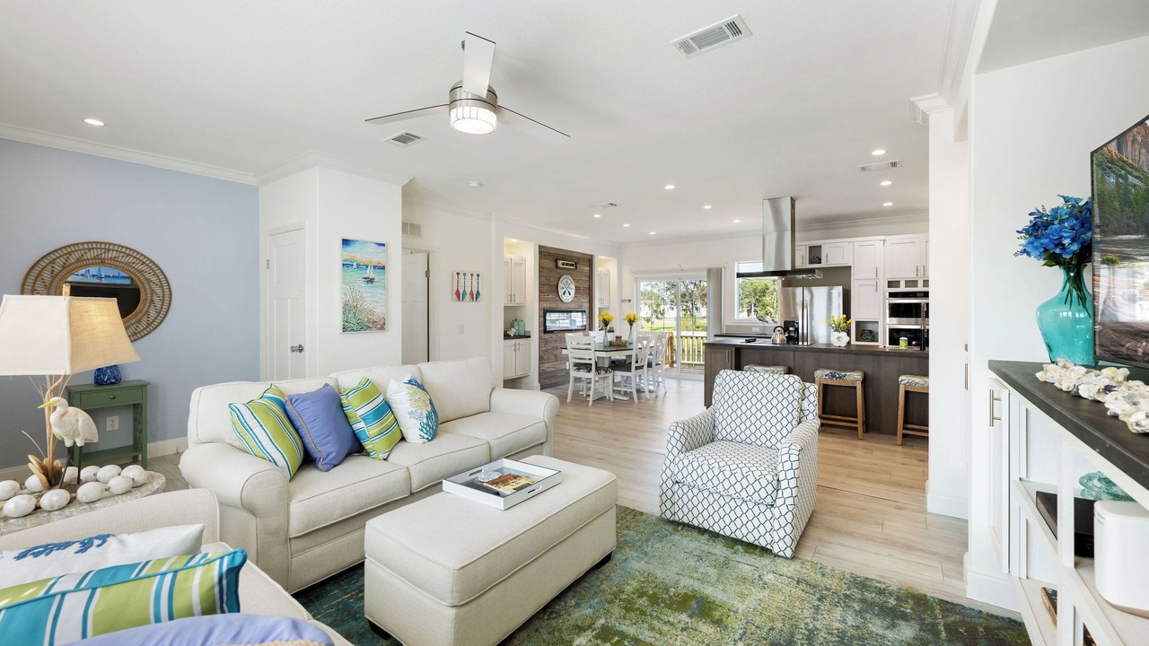 Photo of Livingroom in Taylor Creek
