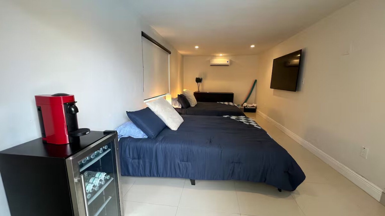 Photo of Bedroom in Ludlam