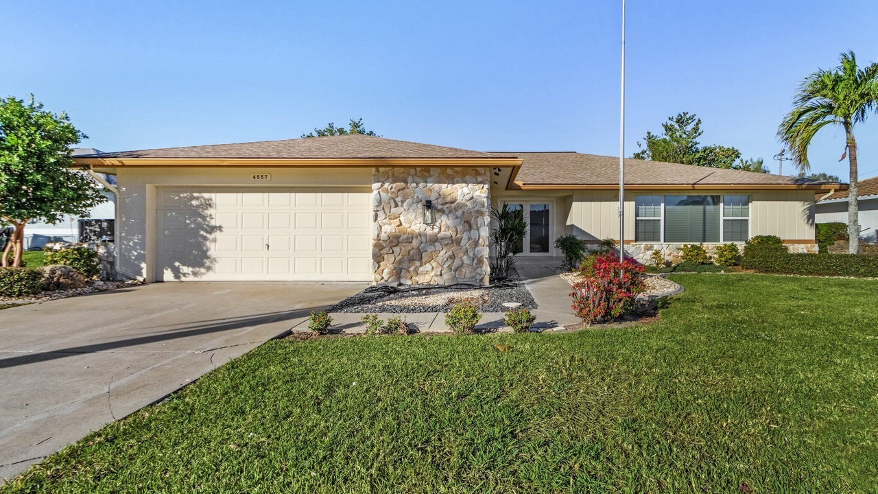 Photo of Outdoor in Lochmoor Waterway Estates