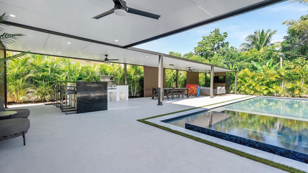 Photo of Outdoor in Golden Glades