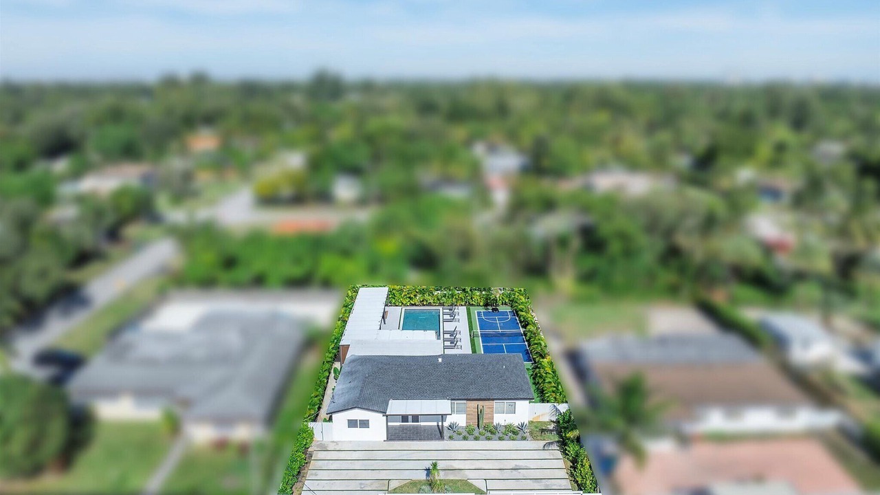 Photo of Outdoor in Golden Glades