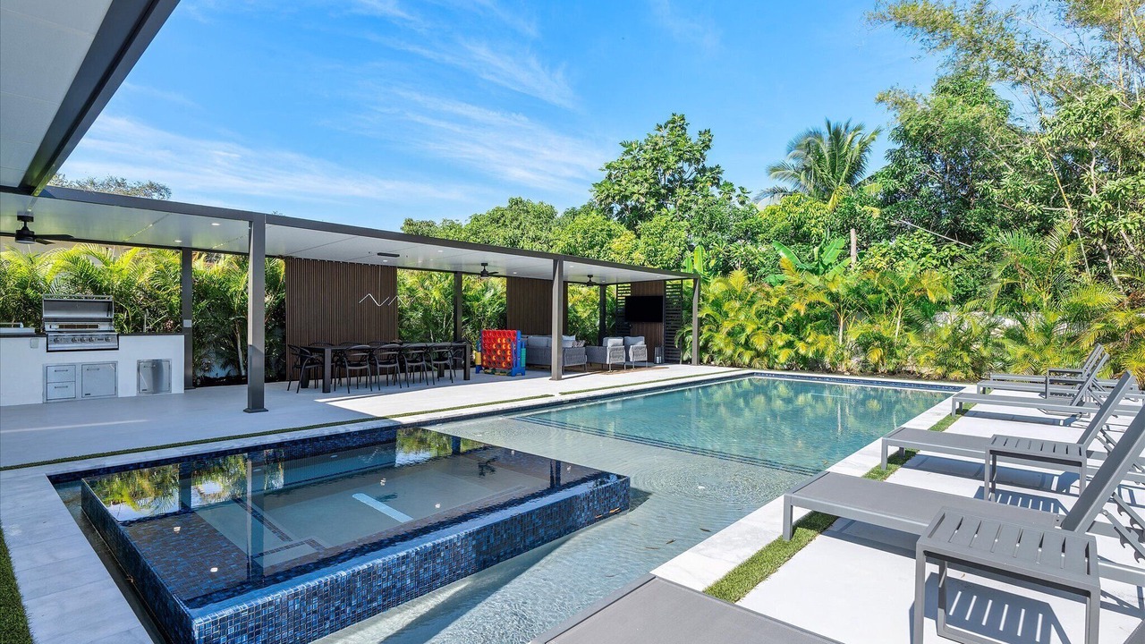 Photo of Outdoor in Golden Glades