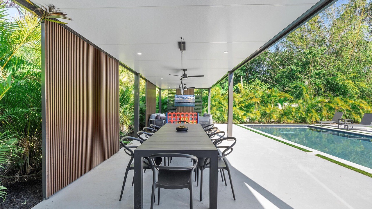 Photo of Outdoor in Golden Glades