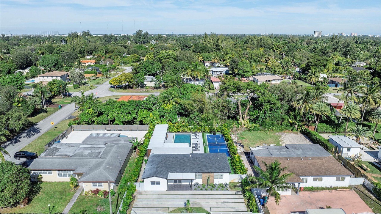 Photo of Outdoor in Golden Glades