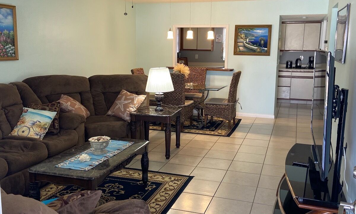 Photo of Livingroom in Englewood South