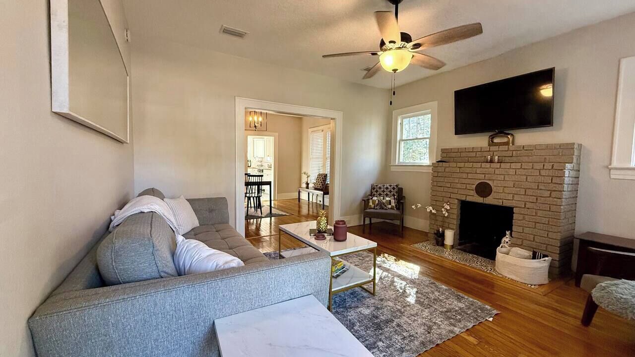Photo of Livingroom in Riverside