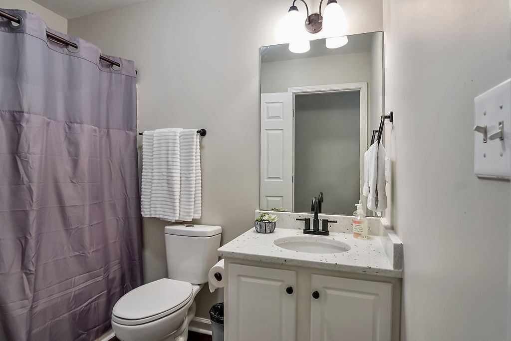 Photo of Bathroom in Alabaster