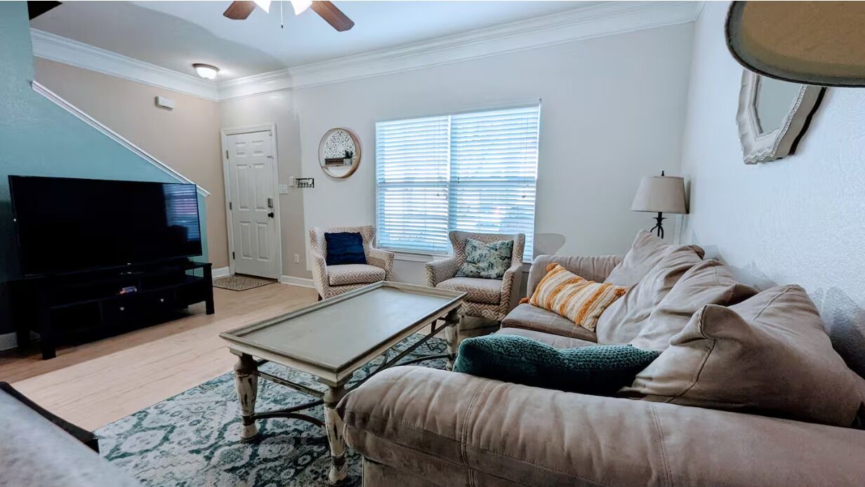 Photo of Livingroom in Tallahassee