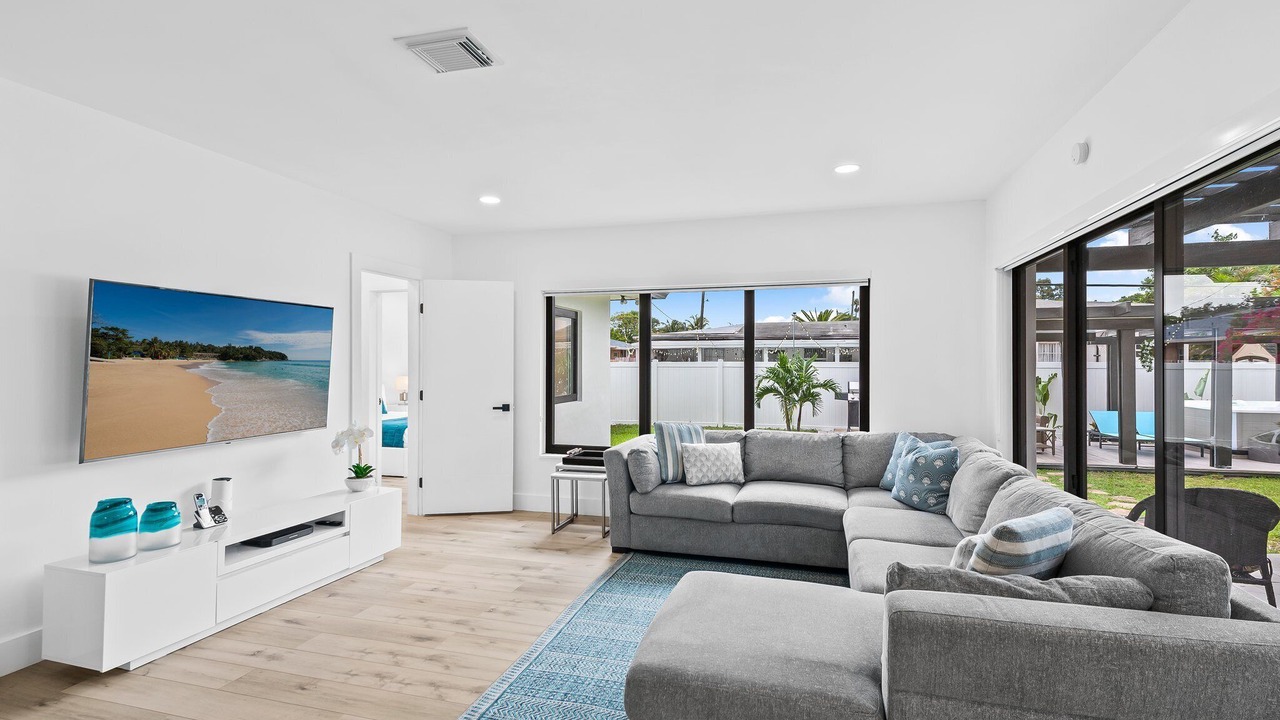 Photo of Livingroom in Hallandale Beach