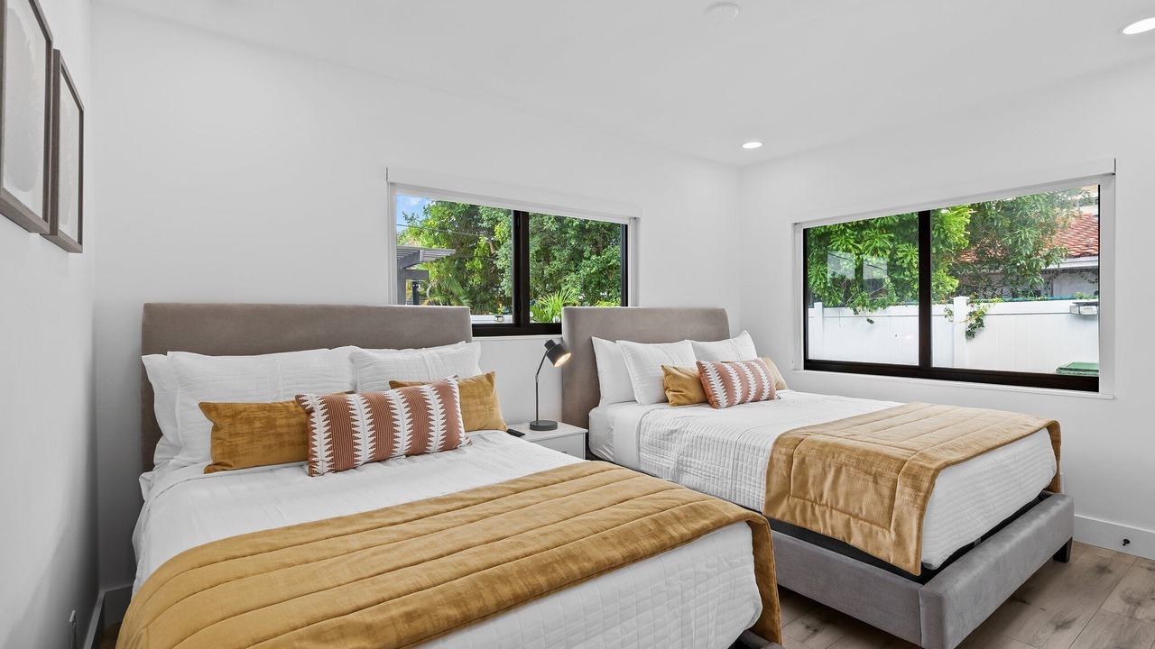 Photo of Bedroom in Hallandale Beach