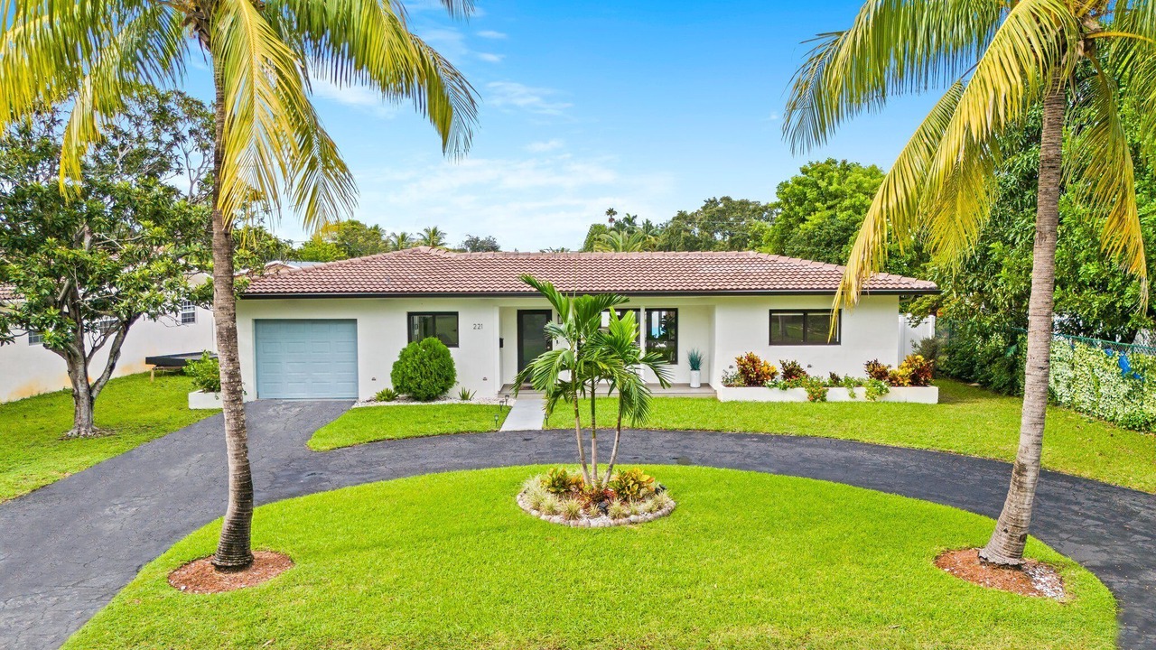 Photo of Outdoor in Hallandale Beach