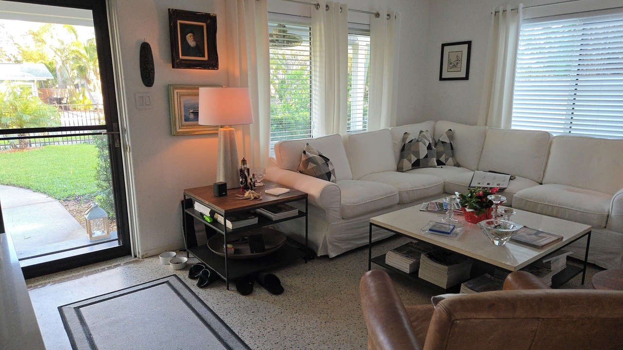 Photo of Livingroom in Bayview