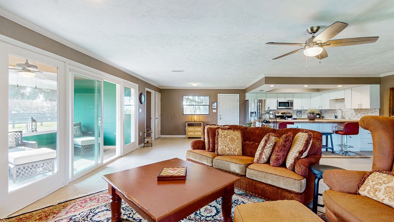 Photo of Livingroom in Micanopy