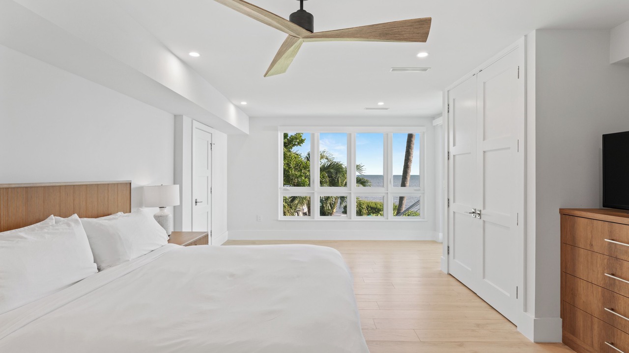 Photo of Bedroom in Islamorada