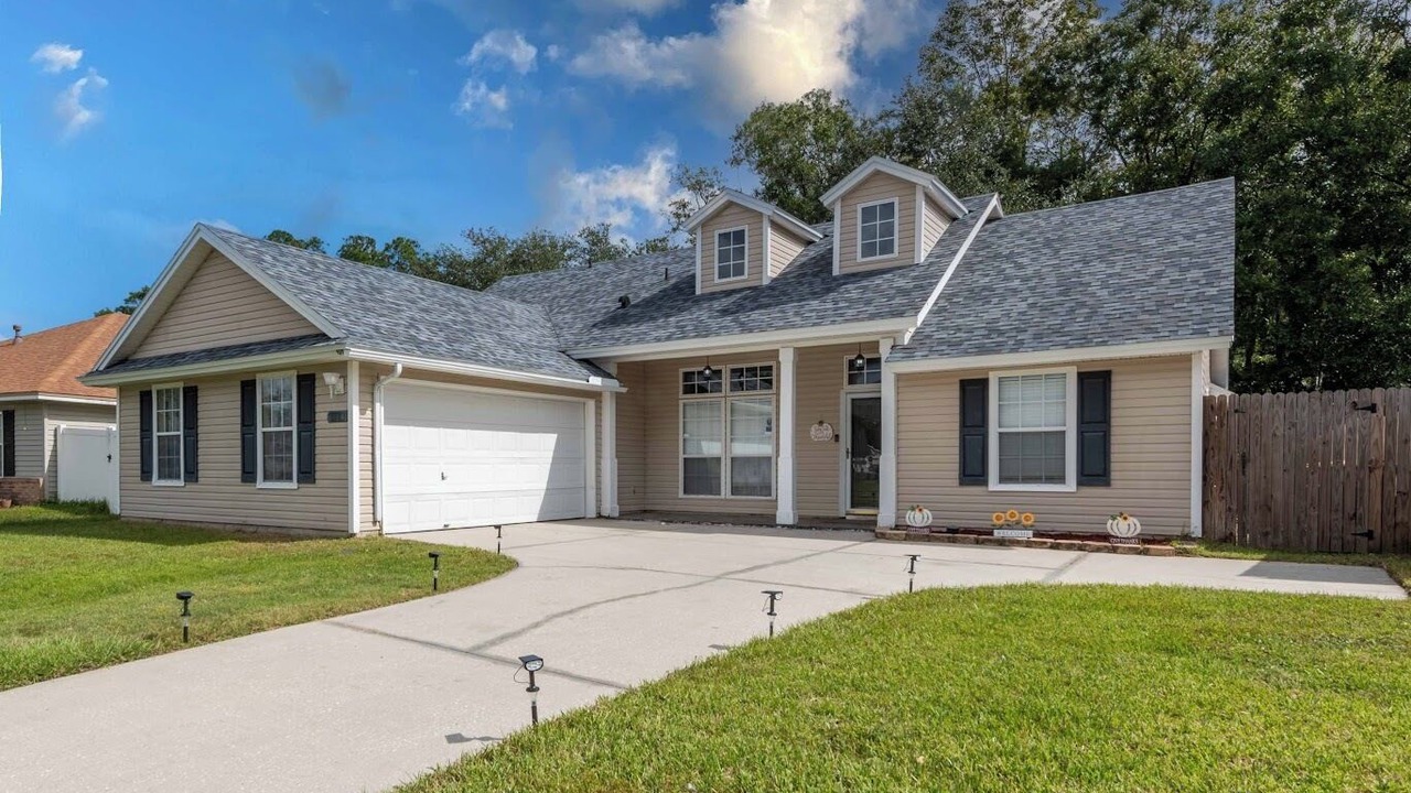 Photo of Outdoor in Oak Hill