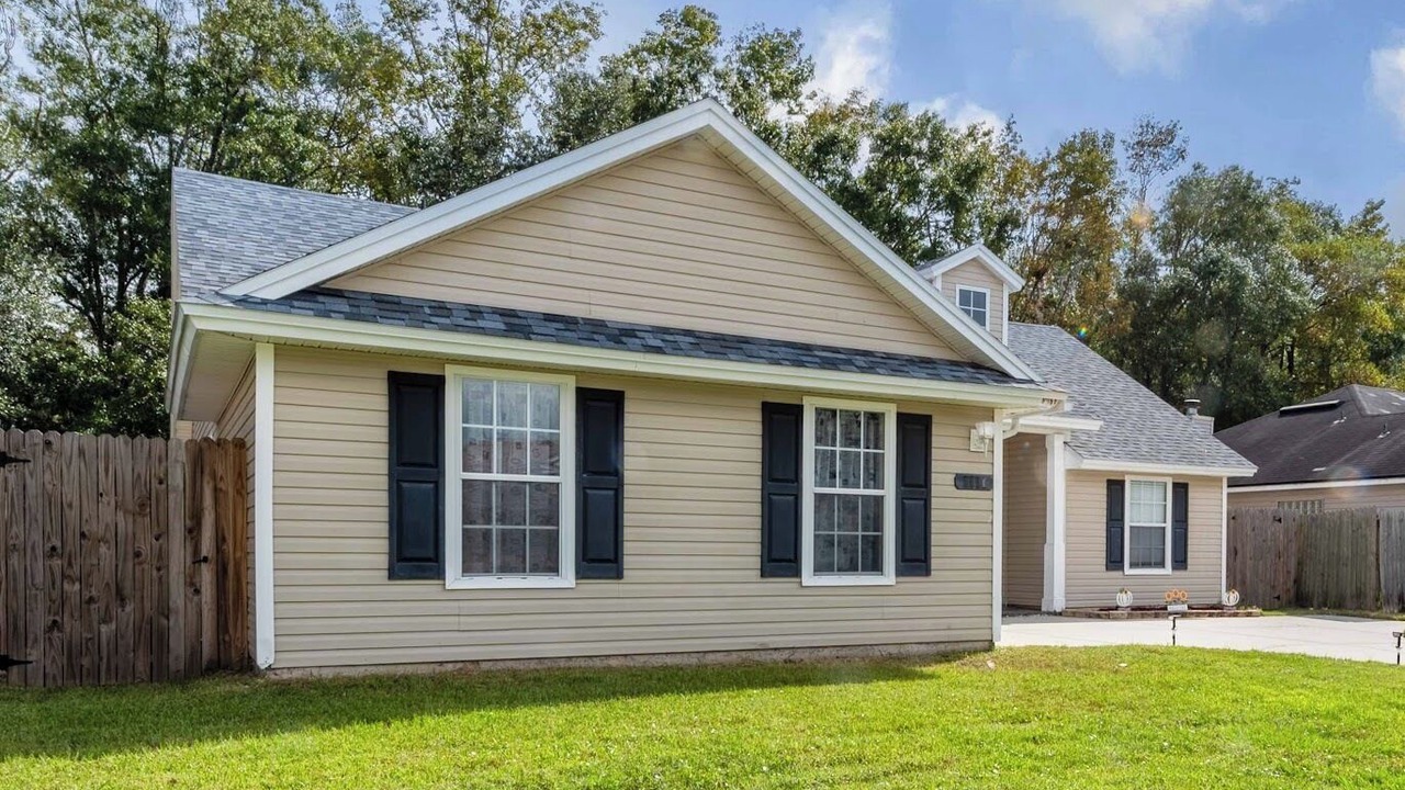 Photo of Outdoor in Oak Hill