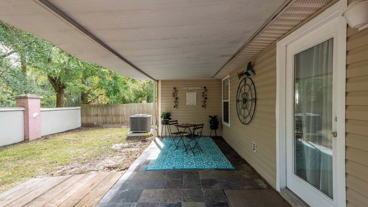 Photo of Outdoor in Oak Hill