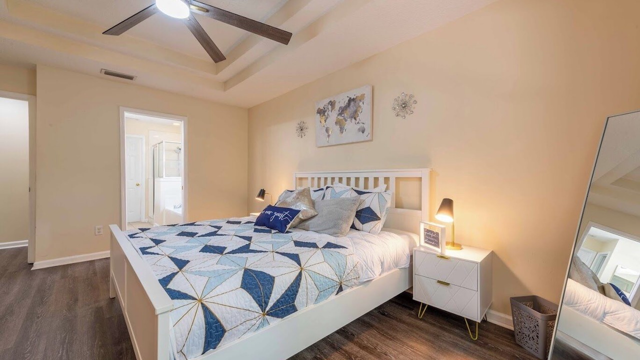 Photo of Bedroom in Oak Hill