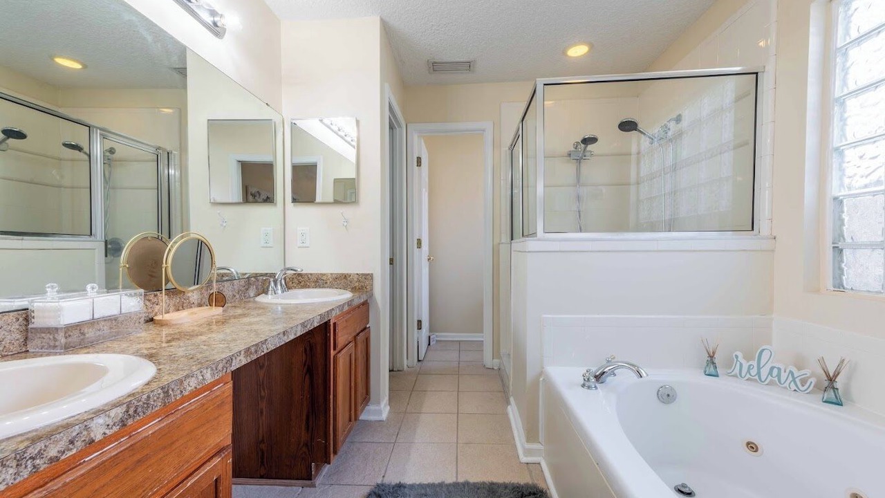 Photo of Bathroom in Oak Hill