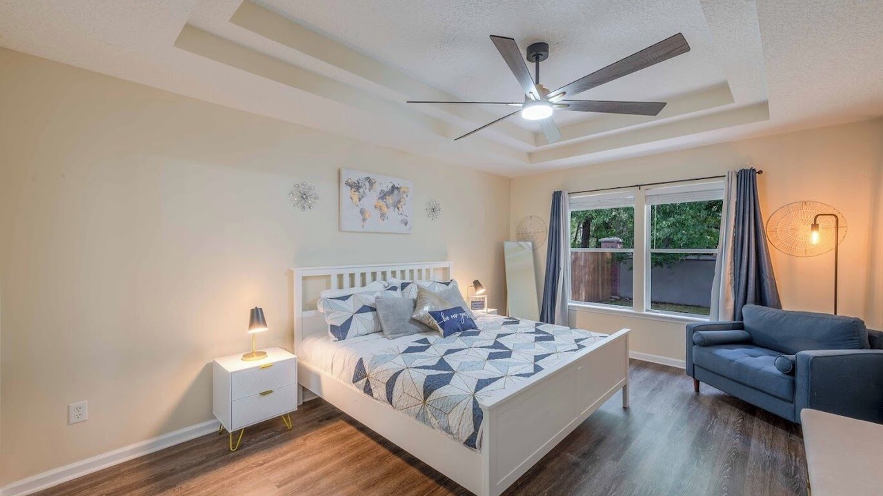 Photo of Bedroom in Oak Hill
