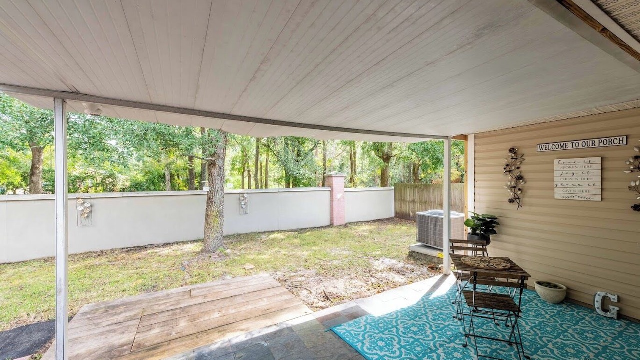 Photo of Outdoor in Oak Hill