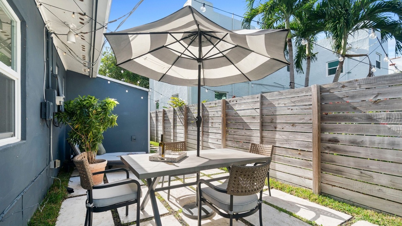 Photo of Outdoor in Old Northwood