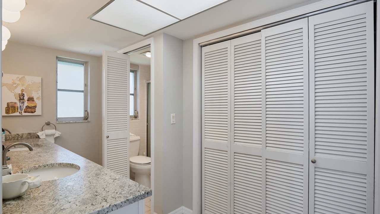 Photo of Bathroom in Iona Shores