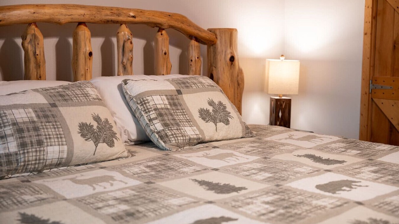 Photo of Bedroom in Blairsville