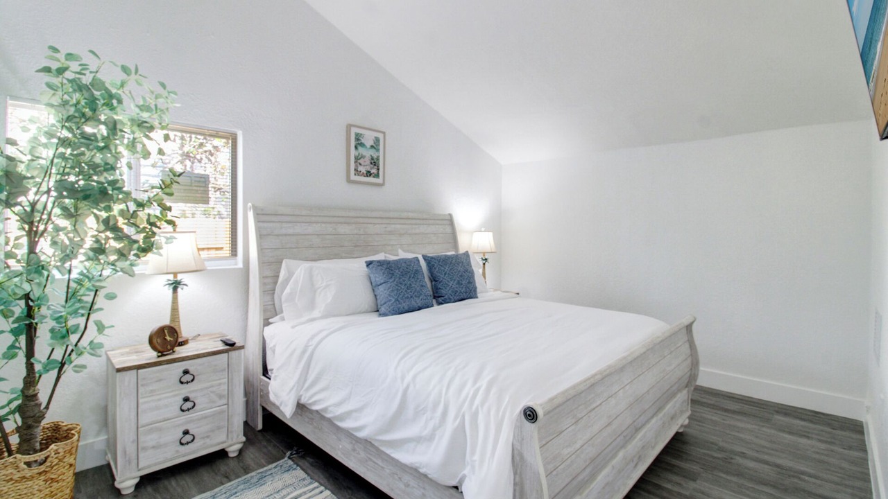 Photo of Bedroom in Miami Shores