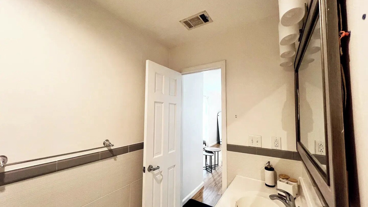 Photo of Bathroom in Stone Mountain