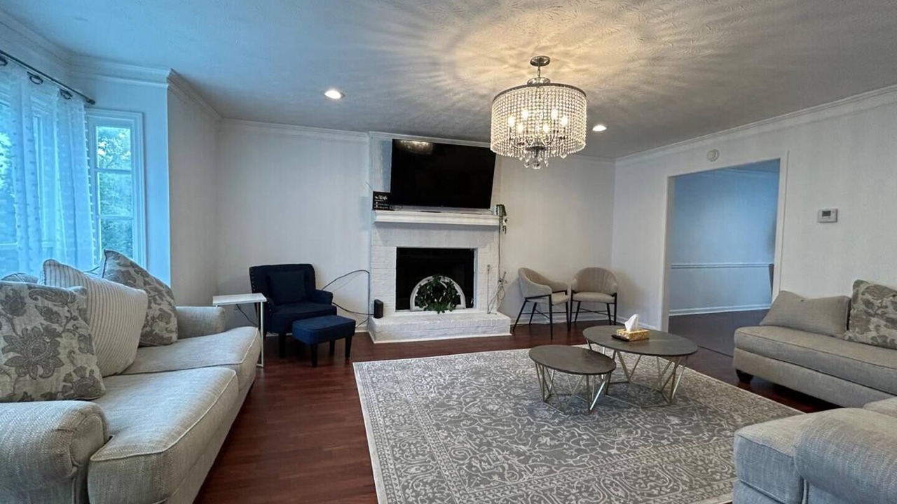 Photo of Livingroom in Stone Mountain